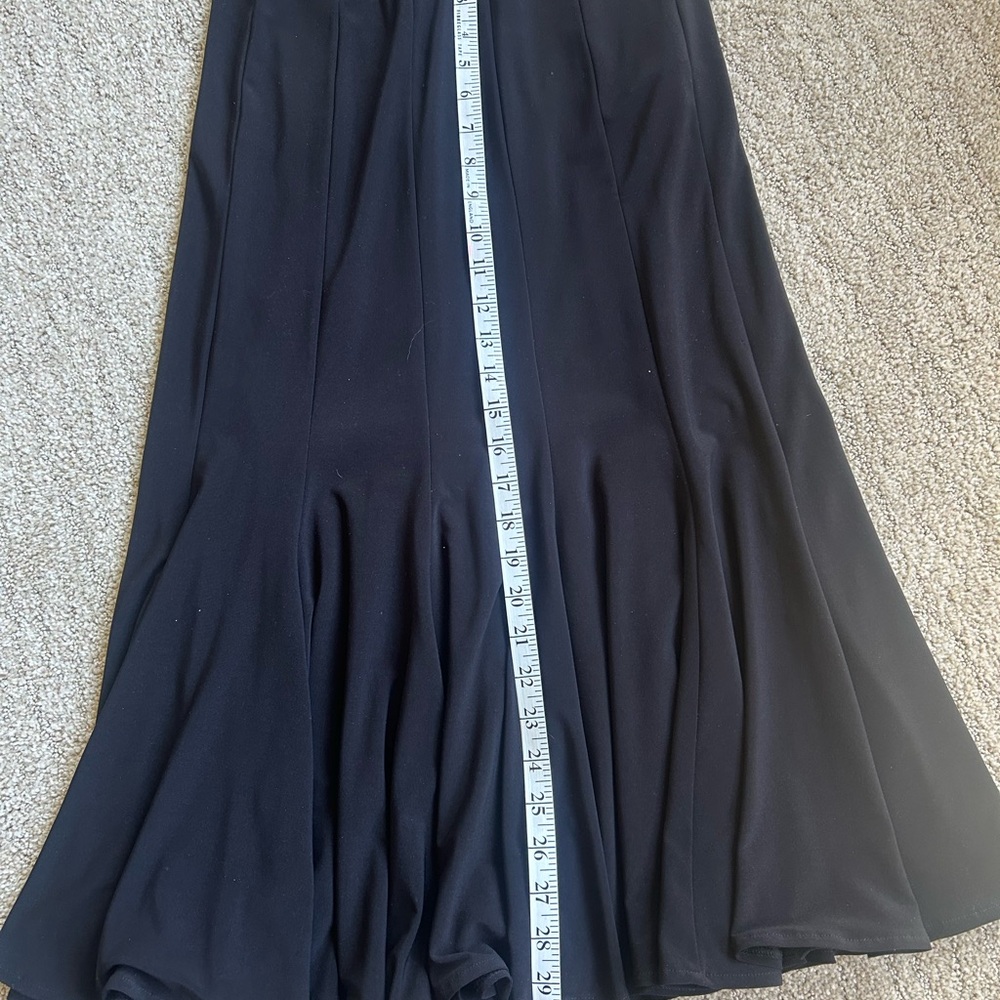 Joseph Ribkoff gored knit skirt size 6